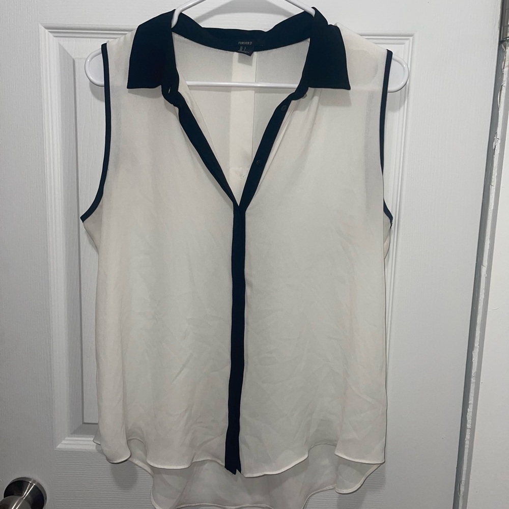 Forever 21 Silky Black and White Tank Top Size Large